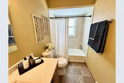 2143  Macarthur Rd, Waukesha, WI 53188 - Photo 18