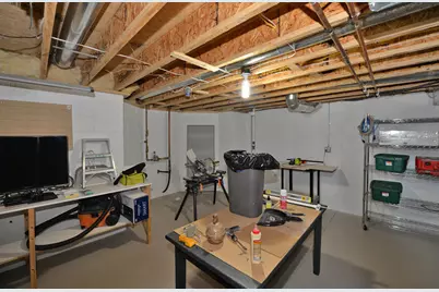 4224 N Circle Dr, Racine, WI 53405 - Photo 38