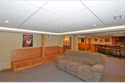 4224 N Circle Dr, Racine, WI 53405 - Photo 32