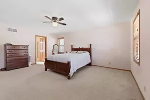 N53W14023 Invery Dr, Menomonee Falls, WI 53051 - Photo 16