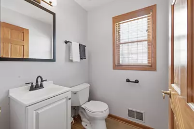 N53W14023  Invery Dr, Menomonee Falls, WI 53051 - Photo 14