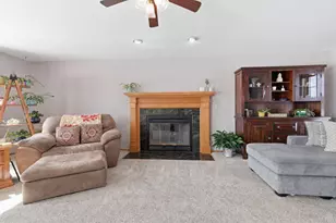 N53W14023 Invery Dr, Menomonee Falls, WI 53051 - Photo 10