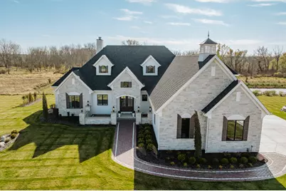 20285  Newport Ln, Brookfield, WI 53045 - Photo 2