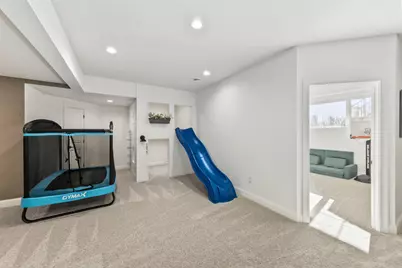 20285  Newport Ln, Brookfield, WI 53045 - Photo 52