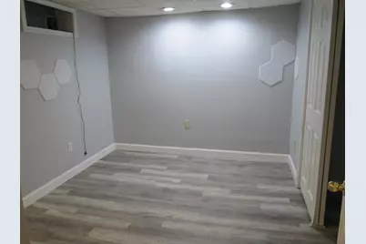 15875 W Marietta Dr, New Berlin, WI 53151 - Photo 10