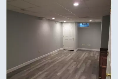 15875 W Marietta Dr, New Berlin, WI 53151 - Photo 8