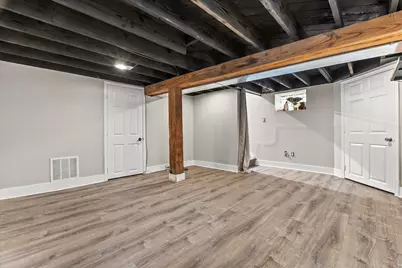 1725 N Astor St, Milwaukee, WI 53202 - Photo 24