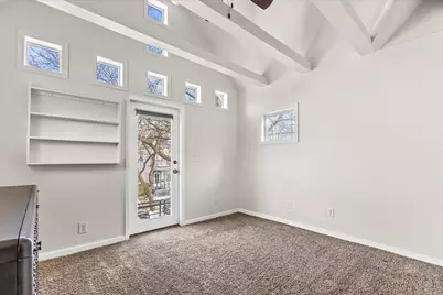 1725 N Astor St, Milwaukee, WI 53202 - Photo 20
