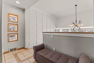 1725 N Astor St, Milwaukee, WI 53202 - Photo 26