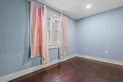 2715 S 14th St, Milwaukee, WI 53215 - Photo 10