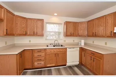 3042  Hamlin St, Racine, WI 53403 - Photo 10