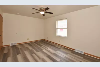 3042  Hamlin St, Racine, WI 53403 - Photo 14