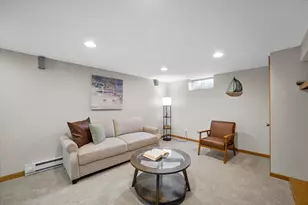 307 Hill St, Hartland, WI 53029 - Photo 10