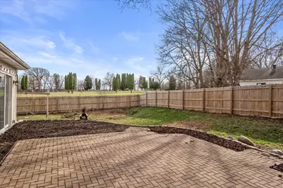 307  Hill St, Hartland, WI 53029 - Photo 20