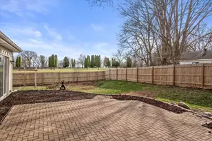 307 Hill St, Hartland, WI 53029 - Photo 20