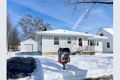 703 S 33rd St, Manitowoc, WI 54220 - Photo 1
