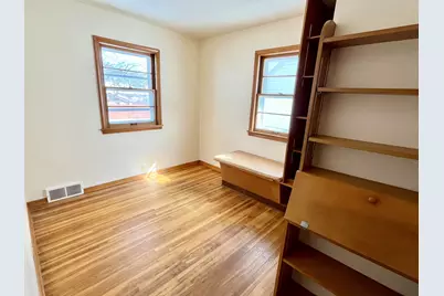 703 S 33rd St, Manitowoc, WI 54220 - Photo 6