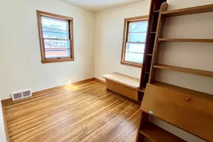 703 S 33rd St, Manitowoc, WI 54220 - Photo 6