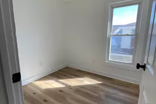 630 Hagerer St, Racine, WI 53402 - Photo 8