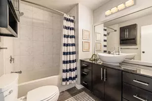 1660 N Prospect Ave, Milwaukee, WI 53202 - Photo 10