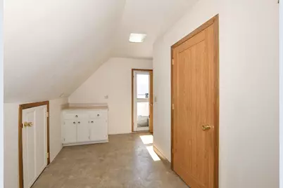 6919 W Bluemound Rd, Wauwatosa, WI 53213 - Photo 18