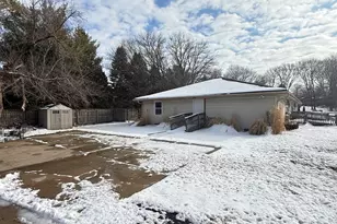 535 Merton Ave, Hartland, WI 53029 - Photo 2