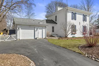 46 S Concord Rd, Oconomowoc, WI 53066 - Photo 2