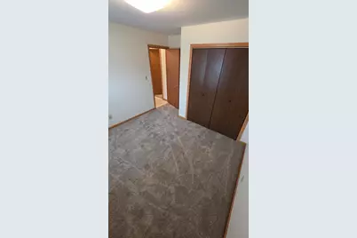 5509  Hilldale Dr, Racine, WI 53406 - Photo 14