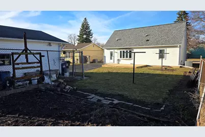 5509  Hilldale Dr, Racine, WI 53406 - Photo 2