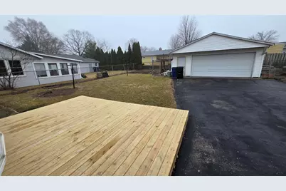 5509  Hilldale Dr, Racine, WI 53406 - Photo 20