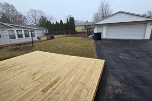 5509 Hilldale Dr, Racine, WI 53406 - Photo 20