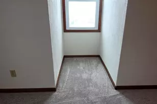 5509 Hilldale Dr, Racine, WI 53406 - Photo 18