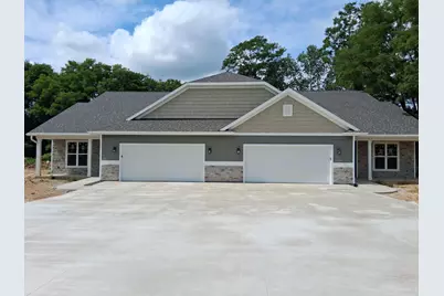 499  Meadowlark Ln, Green Lake, WI 54941 - Photo 1