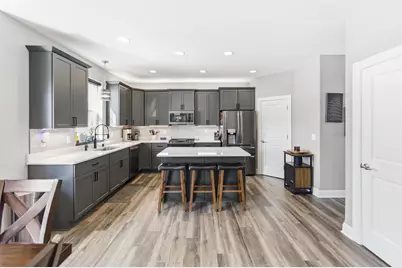 W239N5491  Fieldstone Pass Cir, Sussex, WI 53089 - Photo 4