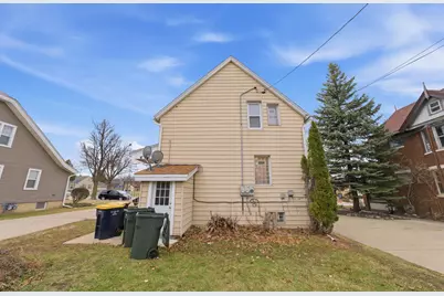 2316 S 84th St, West Allis, WI 53227 - Photo 4