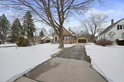 5144 S 43rd St, Greenfield, WI 53220 - Photo 24
