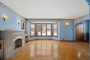 5144 S 43rd St, Greenfield, WI 53220 - Photo 6