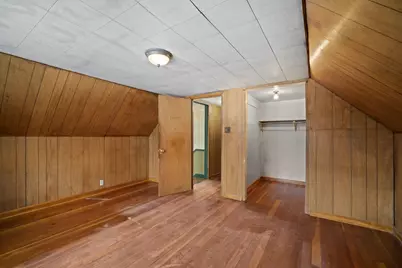 5144 S 43rd St, Greenfield, WI 53220 - Photo 16