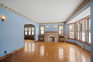 5144 S 43rd St, Greenfield, WI 53220 - Photo 4