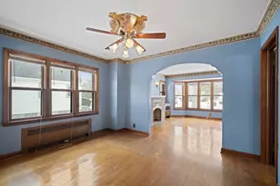 5144 S 43rd St, Greenfield, WI 53220 - Photo 8