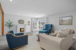 4614 N 107th St, Wauwatosa, WI 53225 - Photo 6