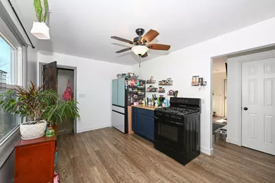 4922 W Norwich Ct, Milwaukee, WI 53220 - Photo 10