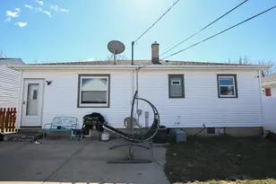 4922 W Norwich Ct, Milwaukee, WI 53220 - Photo 24