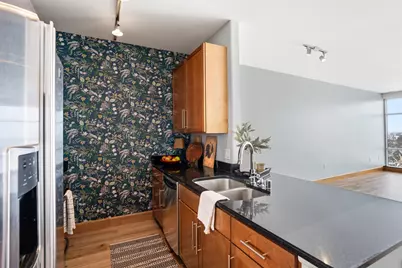 1550 E Royall Pl #710, Milwaukee, WI 53202 - Photo 4