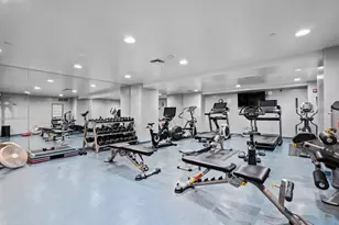 1550 E Royall Pl, Milwaukee, WI 53202 - Photo 22