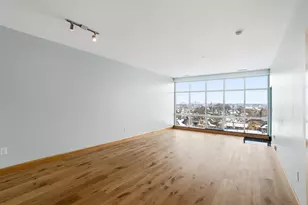 1550 E Royall Pl, Milwaukee, WI 53202 - Photo 14