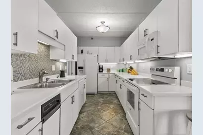 333  Lake Ave #308, Racine, WI 53403 - Photo 14