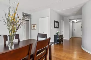 333 Lake Ave, Racine, WI 53403 - Photo 8