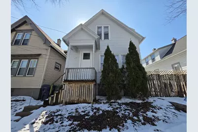 1125 E Clarke St, Milwaukee, WI 53212 - Photo 1