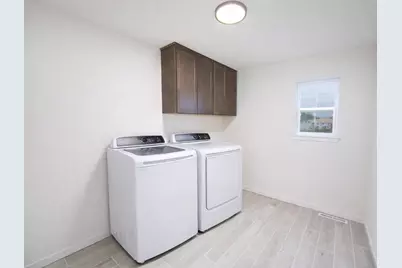 2009  Savannah Dr, Grafton, WI 53024 - Photo 20